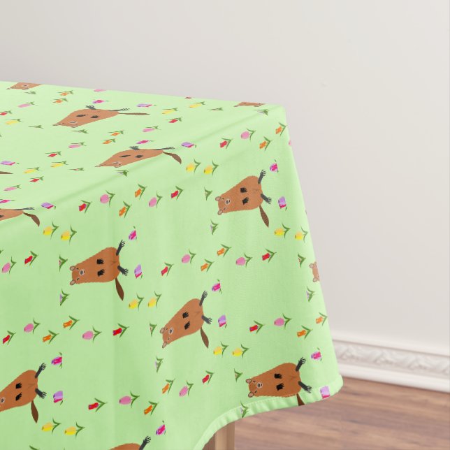 Nappe Fleurs de marmotte et de tulipe mignonnes (In Situ)