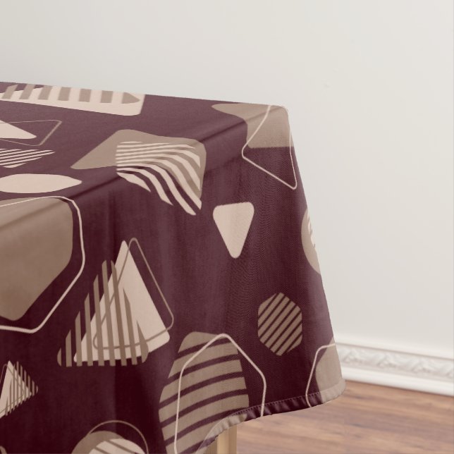 Nappe Hexagon & Triangle Rose & Brown sur Motif Maroon (In Situ)