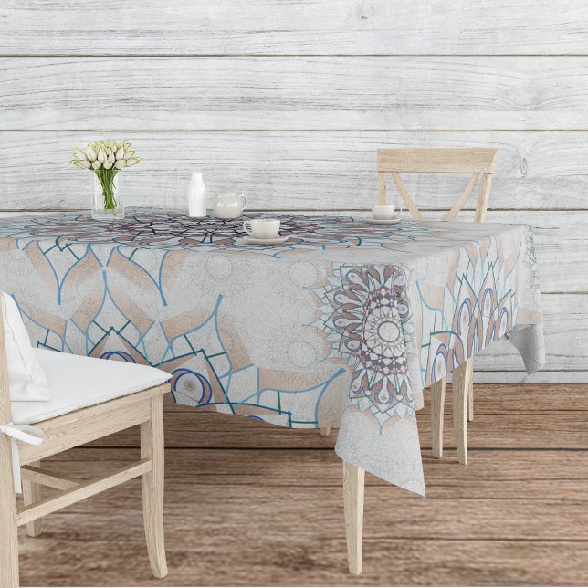 Nappe Petit floral blanc tombé à la campagne (Créateur téléchargé)