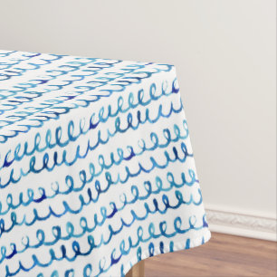 Nappe Profil onduleux d'aquarelle bleue peinte à la mai