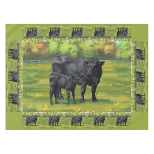 Nappe Vache d'Angus noir et veau mou en pâturage d'été