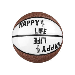 Nappy Life Mini Basketball mit schwarzem Logo.