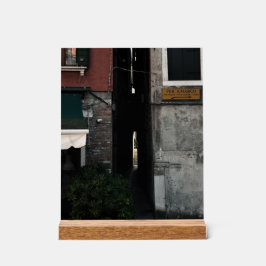 Narrow venetian alleyway (2024) acrylschild