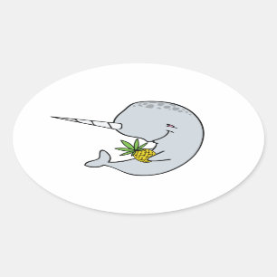 Narwhal und Ananas-Aufkleber Ovaler Aufkleber