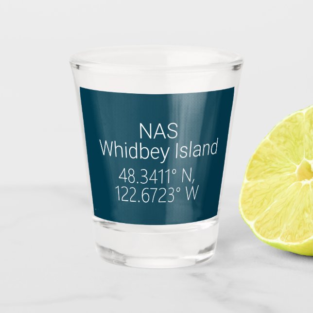 NAS Whidbey Island Latitude Länge Schnapsglas (Vorderseite)