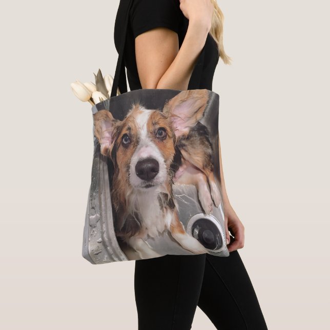 Nasser Babycorgi-Welpe Tasche (Von Nahem)