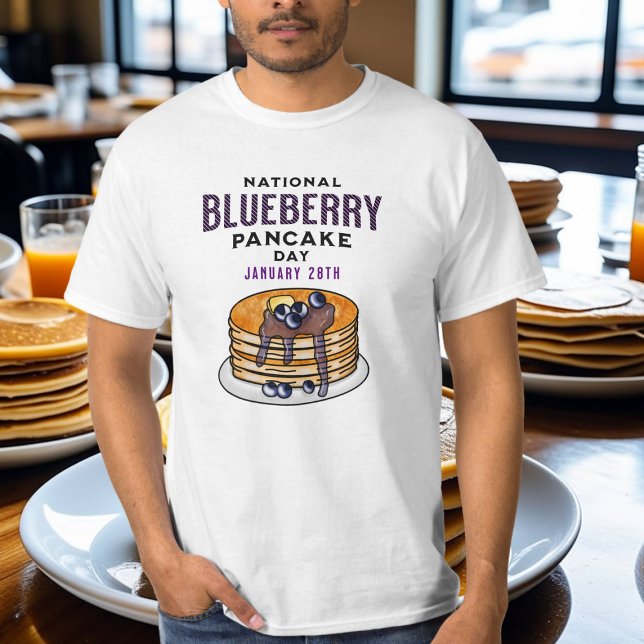 National Blueberry Pancakes Day 28. Januar T-Shirt (Von Creator hochgeladen)