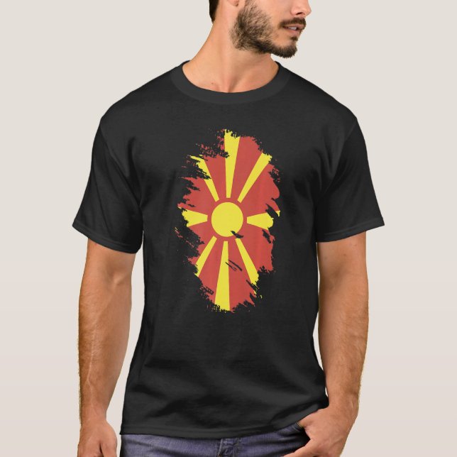 National Flag of Macedonia souvenir  for men women T-Shirt (Vorderseite)