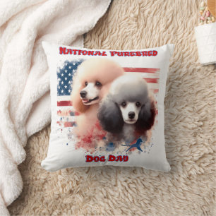 Nationale Feierlichkeiten zum reinrassigen Hund mi Kissen