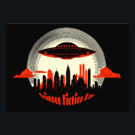 Nationaler Tag der Science Fiction Fotodruck<br><div class="desc">Der 2. Januar ist der Tag der nationalen Science Fiction. Lass allen mit diesem UFO über eine Stadt in Retro-Farben und Stil wissen.</div>