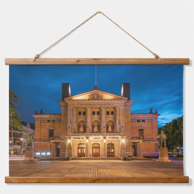 Nationaltheater Oslo Wandteppich Mit Holzrahmen (Vorne)