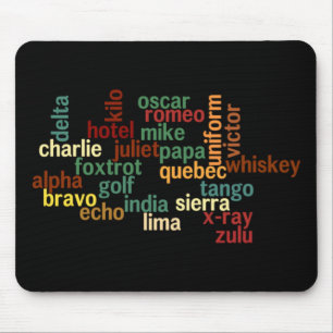 NATOlautalphabet (dunkler Hintergrund) Mousepad