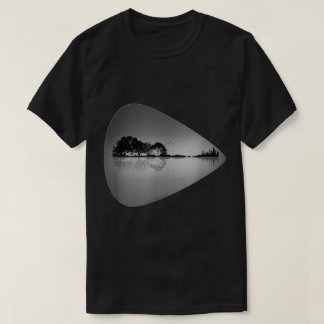 Natur trifft Stadt Gitarrenplektrum-Design T-Shirt