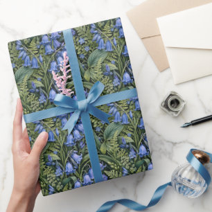 Naturalistische Blauglöckchen-Blattillustration Geschenkpapier