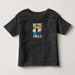 Nature Calls - Umarmung des Großen im Freien Kleinkind T-shirt