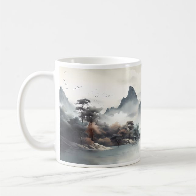 Natürliche Schönheit mit einem Berg Kaffeetasse (Links)