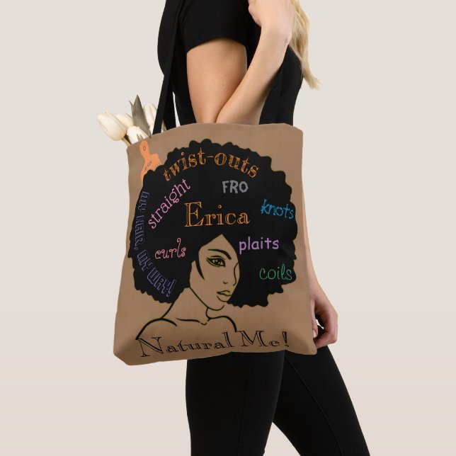 Natürliches Ich, meine Haare, meine Tasche (Von Nahem)