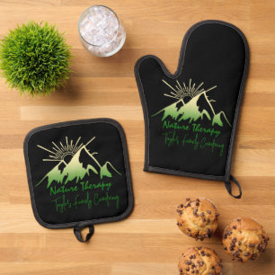 Naturtherapie Familien-Camping personalisiert Ofenhandschuh & Topflappen-Set