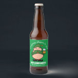 Naughty Elves Green Christmas Beer Label Bierflaschenetikett<br><div class="desc">Woll dir ein Weihnachtsfest,  das unanständig und netter ist? Bringen Sie mit einigen Naughty Elves Designs ein wenig Freude in Ihr Leben. Frohe Weihnachten!</div>
