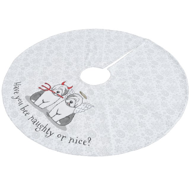Naughty & Nice Old English Sheepdogs (Gray 1) Fleece Weihnachtsbaumdecke (Schrägansicht)