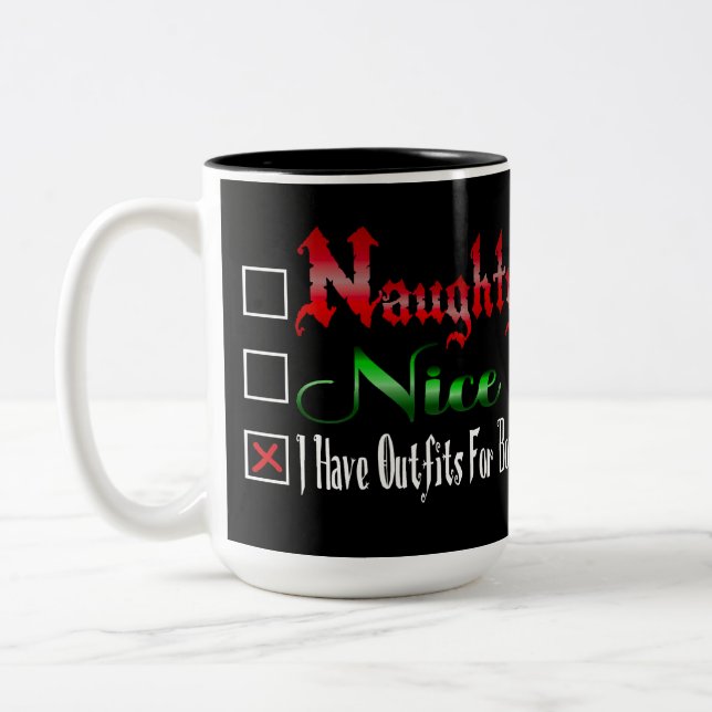 Naughty oder Nice Kokett Black Zweifarbige Tasse (Links)