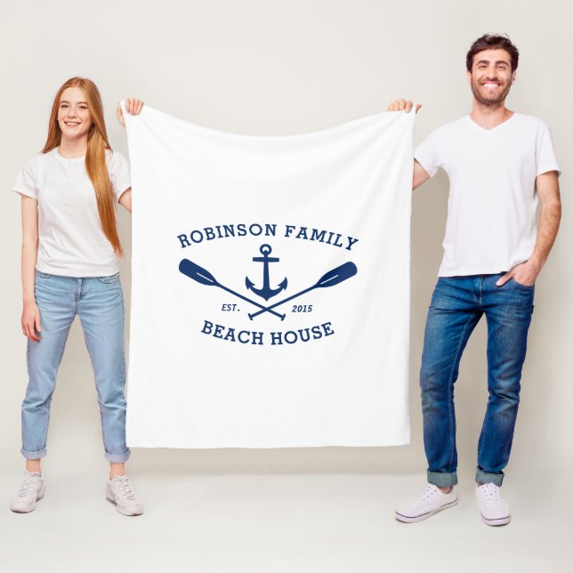 Nautic Anchor Oars Familienname und Beach House Fleecedecke (Beispiel)