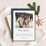 Nautic Christmas Family Foto Maritime Beach Feiertagskarte<br><div class="desc">Mit dieser nautischen Weihnachtskarte senden Sie uns herzliche Urlaubswünsche! Es hat ein lustiges Strandthema,  ideal für ein Foto mit der ganzen Familie. Das tropische,  Küstendesign und die blauen Farben des Strandes machen es zu einer großartigen Möglichkeit,  Ihre Weihnachtsfreuden vom Meer zu teilen.</div>