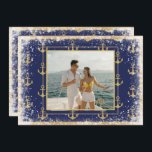 Nautic Foto Gold Blue Weihnachtskarte Feiertagskarte<br><div class="desc">Nautical Foto Weihnachtsfeiertag Grußkarte. Schöne Imitate goldene Anker auf einem marineblauen Hintergrund. Imitate goldfarbene Metallrahmen. Imitate schneebedeckten auf der Rückseite und vorne. Fügen Sie Ihre Lieblings-Fotos,  um diese Schönheit zu personalisieren. Ändern Sie Namen und Jahr. Also schick. Ideal für alle Segelboote- und Yachtbesitzer.</div>