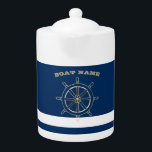 Nautic, Gold Boat Wheel, Navy Blue Stripes<br><div class="desc">Dieses Bild zeigt ein Bootrad auf einem marineblau gestreiften Hintergrund.</div>