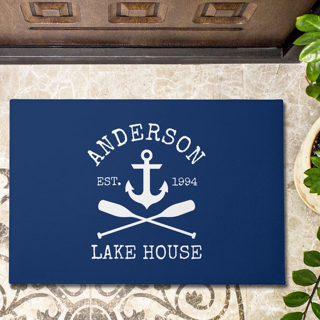 Nautic Lake House Family Anchor Oars Navy Blue Fußmatte (Customize to change text size, text style or background color.)