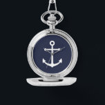 Nautic Navy Blue Anchor Armbanduhr<br><div class="desc">Modernes Minimalistisches Nautical Gift mit weißem Anker auf marineblau Hintergrund.</div>