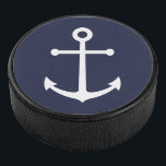 Nautic Navy Blue Anchor Eishockey Puck<br><div class="desc">Moderner Minimalistischer Nautical Hockey Puck mit weißem Anker auf marineblau Hintergrund.</div>
