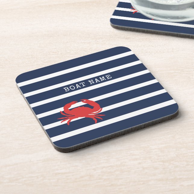 Nautic Navy Blue Stripes Red Crab Boat Name Getränkeuntersetzer (Linke Seite)