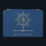 Nautical Gold Boat Wheel, Navy Blue iPad Mini Hülle<br><div class="desc">Dieses Bild zeigt ein goldenes Bootrad auf einem marineblauen Hintergrund.</div>