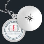 Nautical Wedding Personalisiertes Geschenk Medaillon<br><div class="desc">Moderne Nautical Wedding Design. Einfach zu personalisieren. Wenn Sie Fragen haben,  können Sie mich gerne kontaktieren. Ideal für Sommerhochzeiten. Matching Produkte finden Sie in der Sammlung Nautical Wedding. Sie sind herzlich eingeladen,  meinen Laden für schönere Produkte zu besuchen.</div>