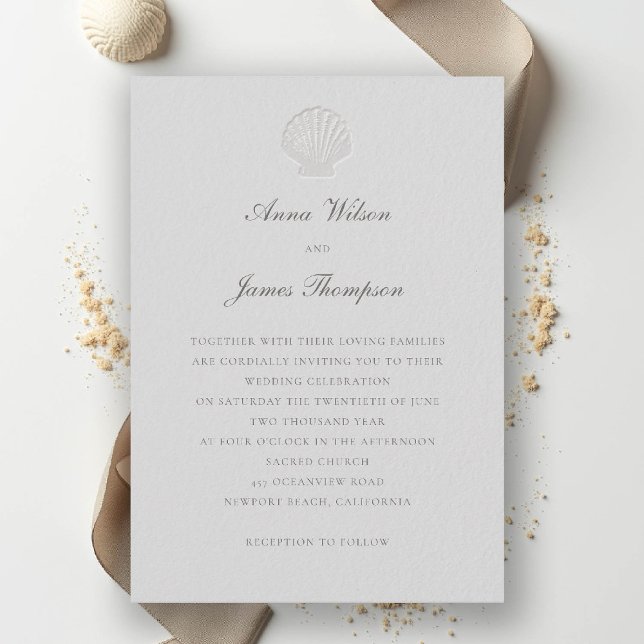 Nautische Seashell-Feierliche klassische Hochzeit  Einladung (nautical coastal wedding invitation modern classic formal traditional elegant shell medium ivory)
