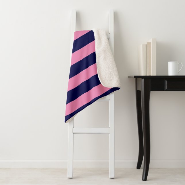 Nautische Streifen Navy Blue und Light Pink Sherpadecke (Beispiel)