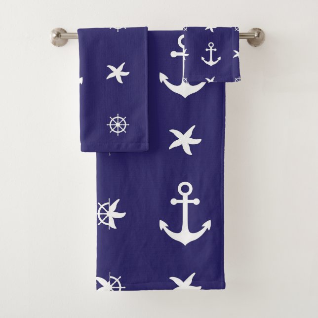 Nautische weiße Meereselemente auf Navy Blue Badhandtuch Set (Insitu)
