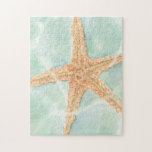 Nautischer Starfish im Wasser<br><div class="desc">Dieses Gemälde von Chariklia Zarris lässt Sie sich jedes Mal, wenn Sie es sich ansehen, in eine Welt der Differenz verwandeln. Sie können sich am Strand vorstellen, auf der Suche nach Seestern oder im Sand zu spielen. Zarris's Image ist perfekt für diejenigen, die das Leben im Meer Liebe und wollte,...</div>