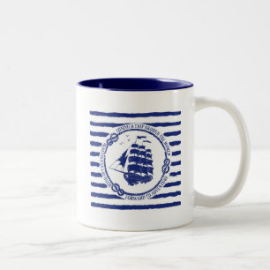 Nautisches Emblem mit Segelschiff Zweifarbige Tasse