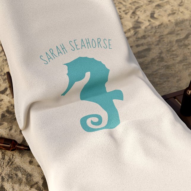 Nautisches Seepferd auf Sand Personalisiert Strandtuch (A seahorse-y sandy beach towel with space fro your name)