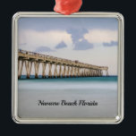 Navarre Beach Angelpfeifen Ornament<br><div class="desc">Ornament mit phantastischen lila Farben, die sich nach einem Regen am Navarra Beach Fishing Pier in Florida, Vereinigte Staaten, während die smaragdfarbenen des Ozeans reflektieren im Wasser. Dieser Anlegesteg ist der längste im Staat und erstreckt sich über 500 Meter. Suchen Sie weitere Drucke oder Produkte? Fühlen Sie sich frei, um...</div>