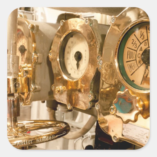 Navigational Gauges and Instruments on Submarine Quadratischer Aufkleber (Vorderseite)