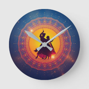 Navratri - Ein Festival der Hingabe und des Tanzes Runde Wanduhr