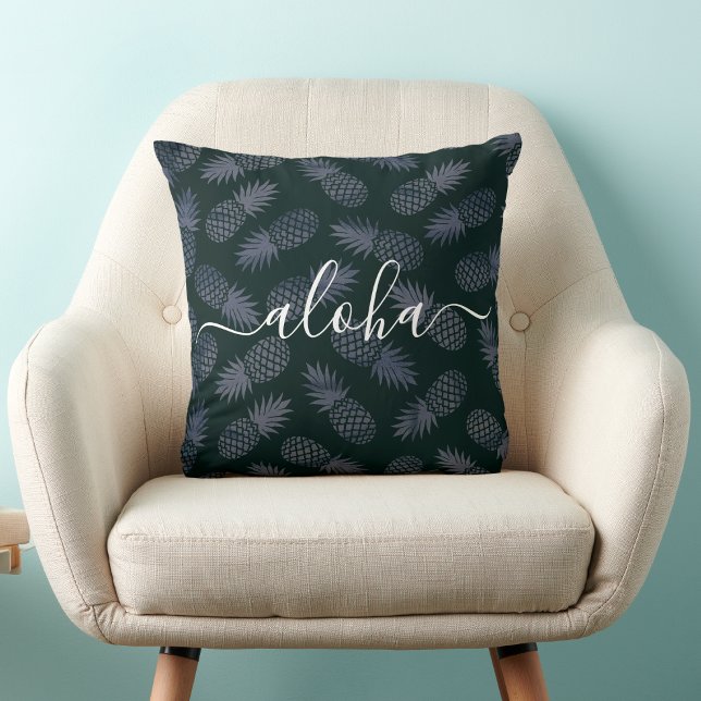 Navy Aloha Script Ananas Muster Tropical Bold Kissen (Von Creator hochgeladen)