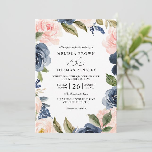 Navy Blau Blush Pink Rose Boho QR-Code Hochzeit Einladung (Stehend Vorderseite)