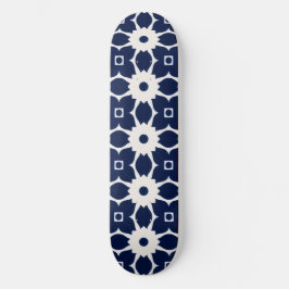Navy Blau und Weiß Geometrische Blüten Skateboard