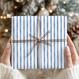 Navy Blau und Weiß gestreifte Küstenweihnachten Geschenkpapier