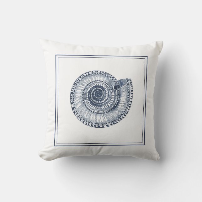 Navy Blue Beach House Traditionelle Muschel Kissen (Vorderseite)