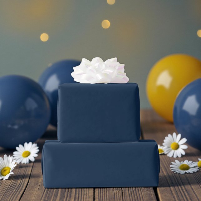 Navy Blue Birthday Geschenkpapier (Von Creator hochgeladen)